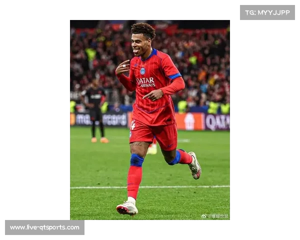 杜埃获2025欧洲金童奖，巴黎新星闪耀欧冠赛场